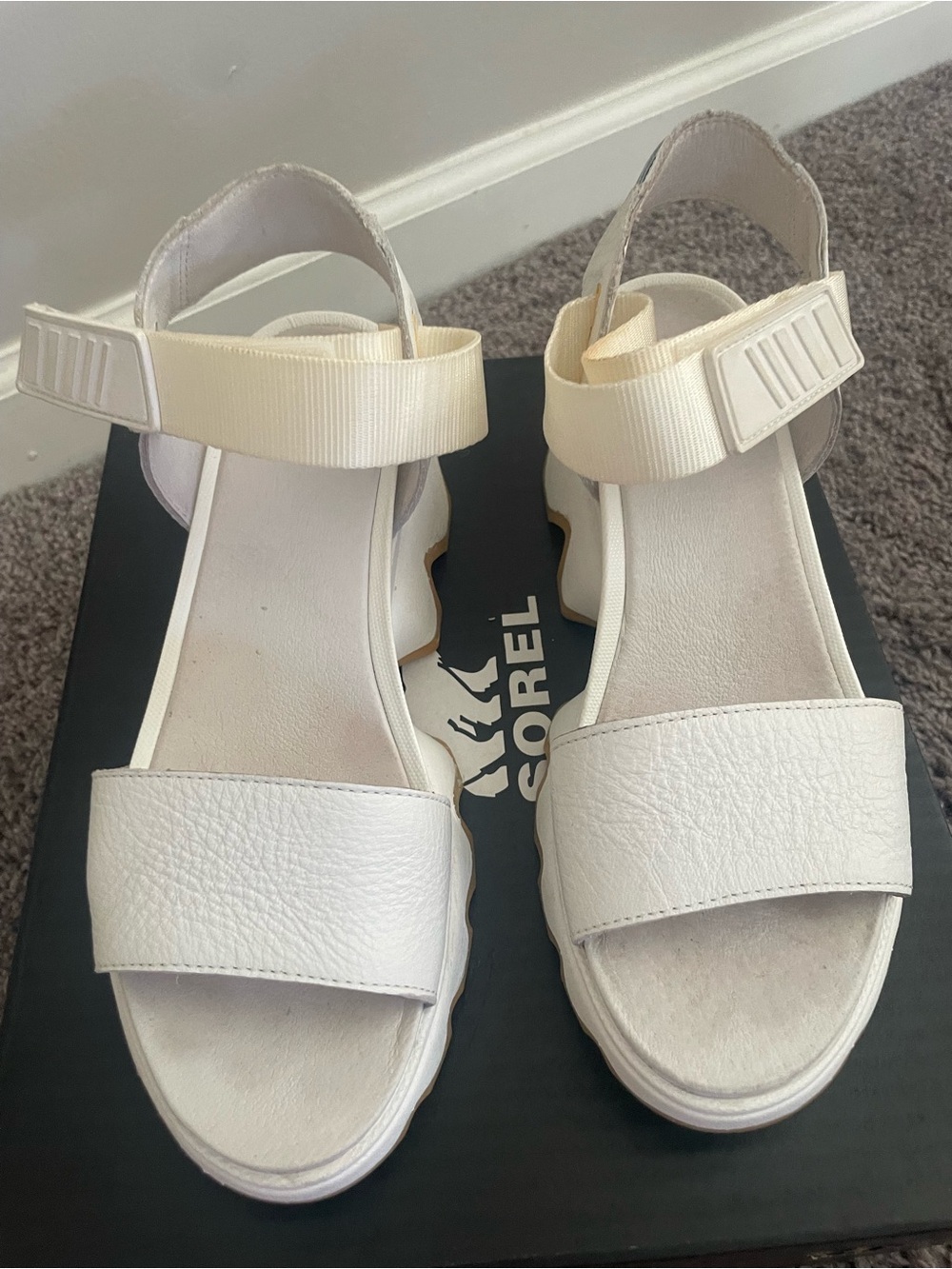 Sorel White Sandals with Gum Lug Soles - Picture 4 of 5